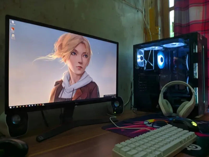 Rizki's first PC build with an anime wallpaper